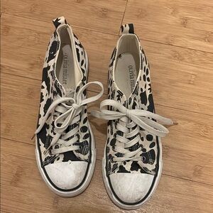 Olivia Miller Black and White Spotted Sneakers